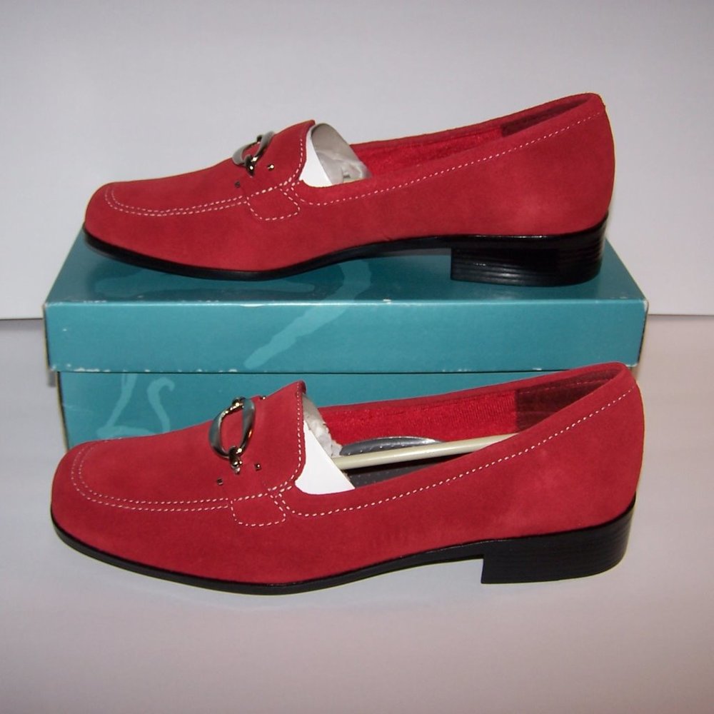 Life Stride Suede Loafers Size 9.5 M Rosebud